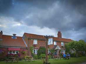 Bên ngoài 4 The Longham White Horse