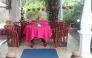 Restoran 2 Rock Cascade Homestay