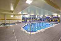 สระว่ายน้ำ Fairfield Inn & Suites Plattsburgh