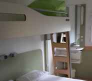 Bedroom 5 ibis budget Bourges