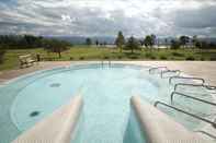 Swimming Pool Hotel Arrowle