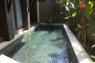 Swimming Pool Villa Dewi