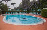 Swimming Pool 3 Resort Miramonti