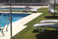 Hồ bơi Apartamentos Costaluz Punta Umbria