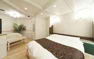 Kamar Tidur 2 Hotel Fine Garden Okayama 1