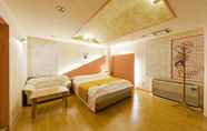 Kamar Tidur 7 Hotel Fine Garden Okayama 2