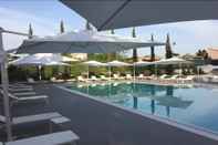 Swimming Pool Park Hotel Villamaria