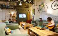 Lobi 4 Bed & Bike Hostel Barcelona