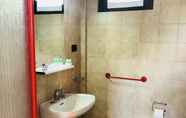 Toilet Kamar 6 Residence Windsurf