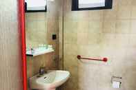 In-room Bathroom Residence Windsurf