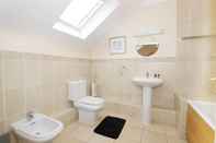 In-room Bathroom Berkshire Rooms-Bracknell