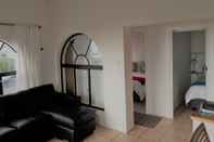 Common Space Oom Piet Self Catering Accomodation