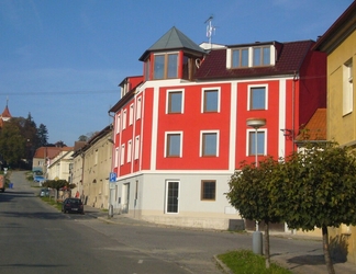 Exterior 2 Hotel Ostrov Garni