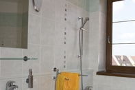 In-room Bathroom Hotel Ostrov Garni