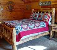 ห้องนอน 6 Bryce Valley Lodging