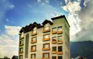 Exterior 3 Chandertal Regency Hotel & Spa, Manali