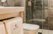 Toilet Kamar 2 Hotel Neptuno