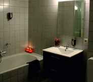 In-room Bathroom 5 Hotel Parkzicht