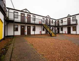 Exterior 2 The Longforgan Coaching Inn