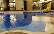 Swimming Pool 2 Grand Times Hotel Drummondville