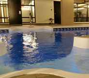 Swimming Pool 2 Grand Times Hotel Drummondville