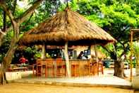 Bar, Kafe, dan Lounge Oceans 5 Dive Resort