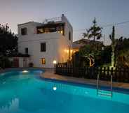 Swimming Pool 6 Villa Athina