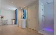 Phòng tắm bên trong 4 Smart Hotel Mediterraneo
