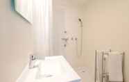 In-room Bathroom 3 MIMI - Milfontes Miami Penthouse with rooftop infinity pool - Duna Parque Group