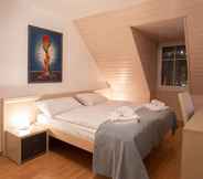 Bedroom 6 Hôtel du Cheval Blanc - City Center