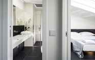 In-room Bathroom 2 Duomo Suites & Spa
