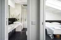 In-room Bathroom Duomo Suites & Spa