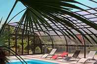 Kolam Renang Kyriad Prestige Residence Cabourg - Dives-sur-Mer