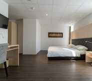 Kamar Tidur 6 Hine Adon Aparthotel Bern Airport