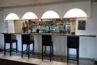 Bar, Cafe and Lounge Sarum Hotel