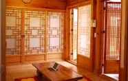 Bedroom 4 Haemil Hanok Guesthouse