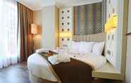 Kamar Tidur 7 The Grand Mira Hotel