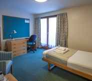 Bedroom 2 Robinson College - Cambridge University - Campus Accommodation