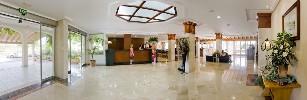 Lobby 3 Ferrer Lime Isabel