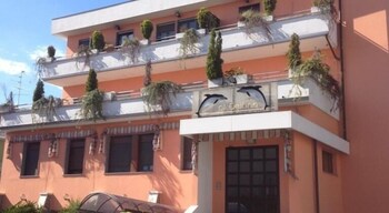 Bangunan Albergo Ristorante Delfino