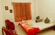 Bedroom 2 Hotel Hanuman Ghat