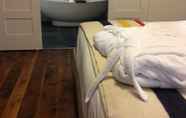 Bilik Tidur 5 Woodbourne Inn