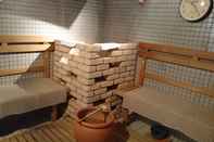 สิ่งอำนวยความสะดวกด้านความบันเทิง Hiroshima Capsule Hotel & Sauna New Japan EX - Caters to Men