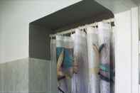 In-room Bathroom Vangelis Studios