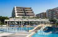 Swimming Pool 5 Savoy Beach Hotel & Thermal Spa