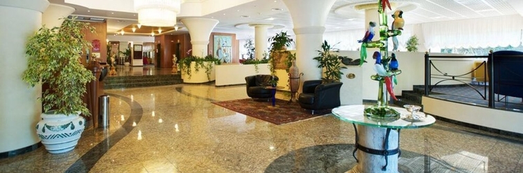 Lobby Savoy Beach Hotel & Thermal Spa