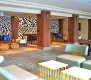 Lobby 4 The Surfjack Hotel & Swim Club