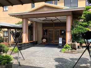 Exterior 4 Genjiko