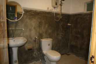 Toilet Kamar 4 Green Banana Mirissa