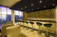 Bar, Kafe, dan Lounge Platinum One Suites